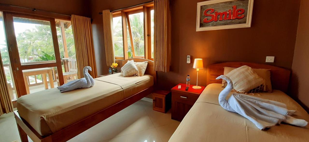 The Point Surfcamp Bali Hotel Pulukan Exterior photo