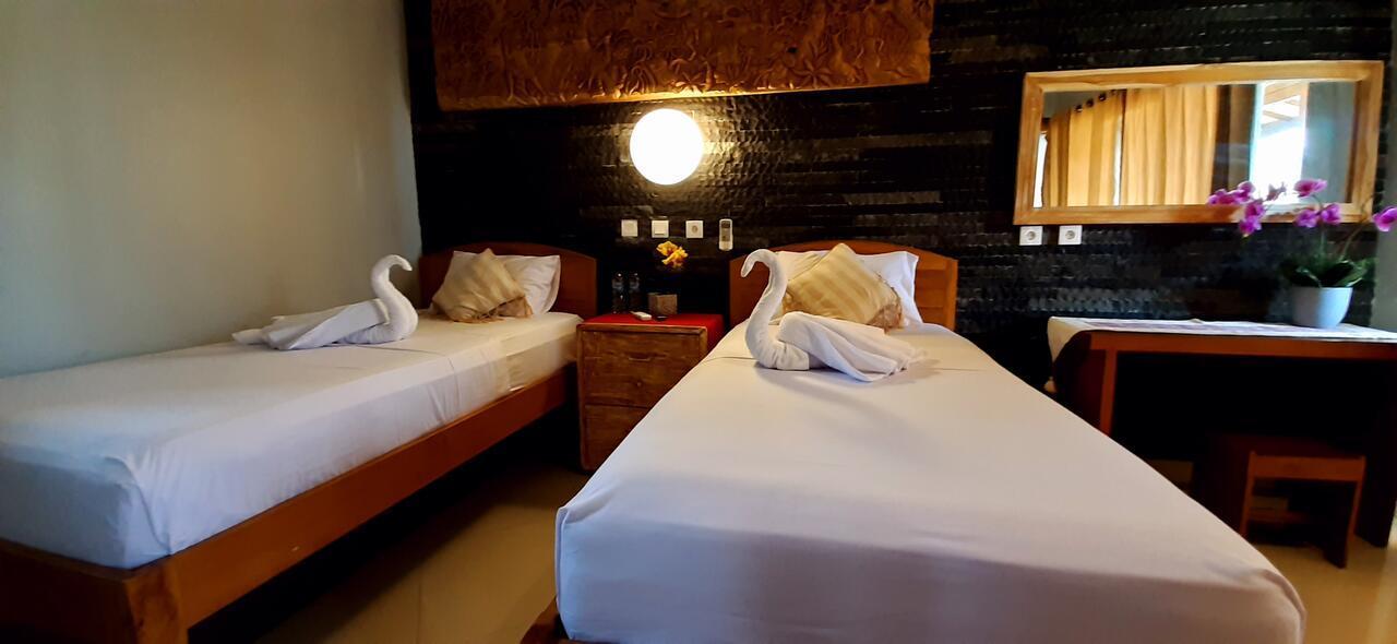 The Point Surfcamp Bali Hotel Pulukan Exterior photo