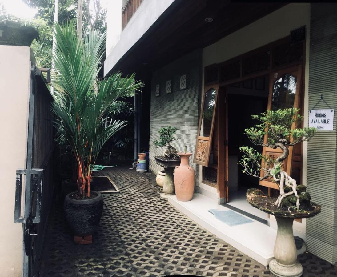 The Point Surfcamp Bali Hotel Pulukan Exterior photo