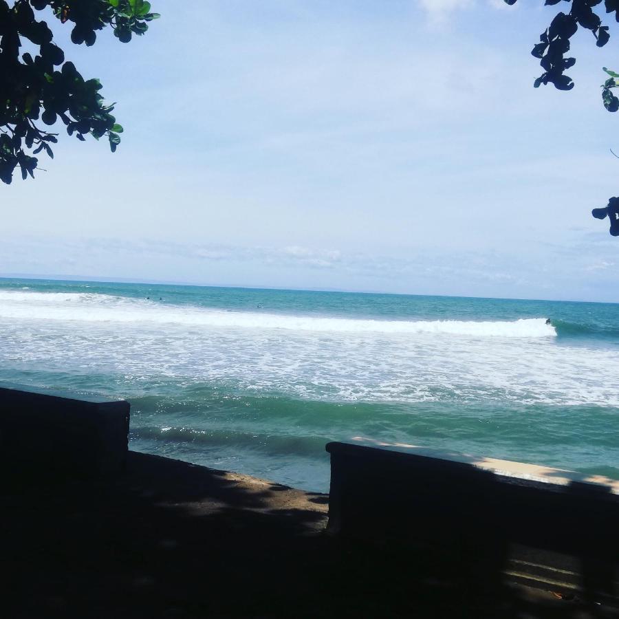 The Point Surfcamp Bali Hotel Pulukan Exterior photo